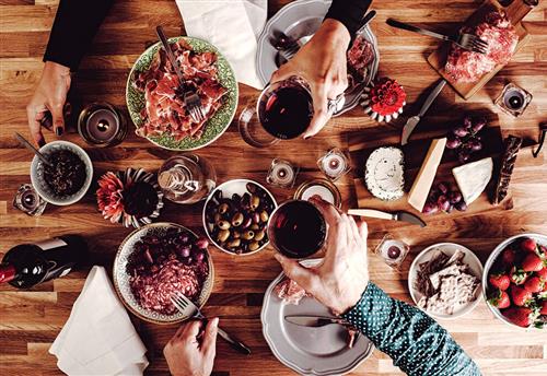 Fiesta Nacional de España and How to Avoid Fruit Flies in the Wine
